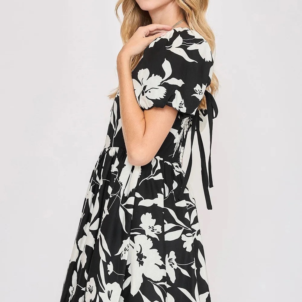 Umgee Floral Black and White Dress - Picture 6 of 7